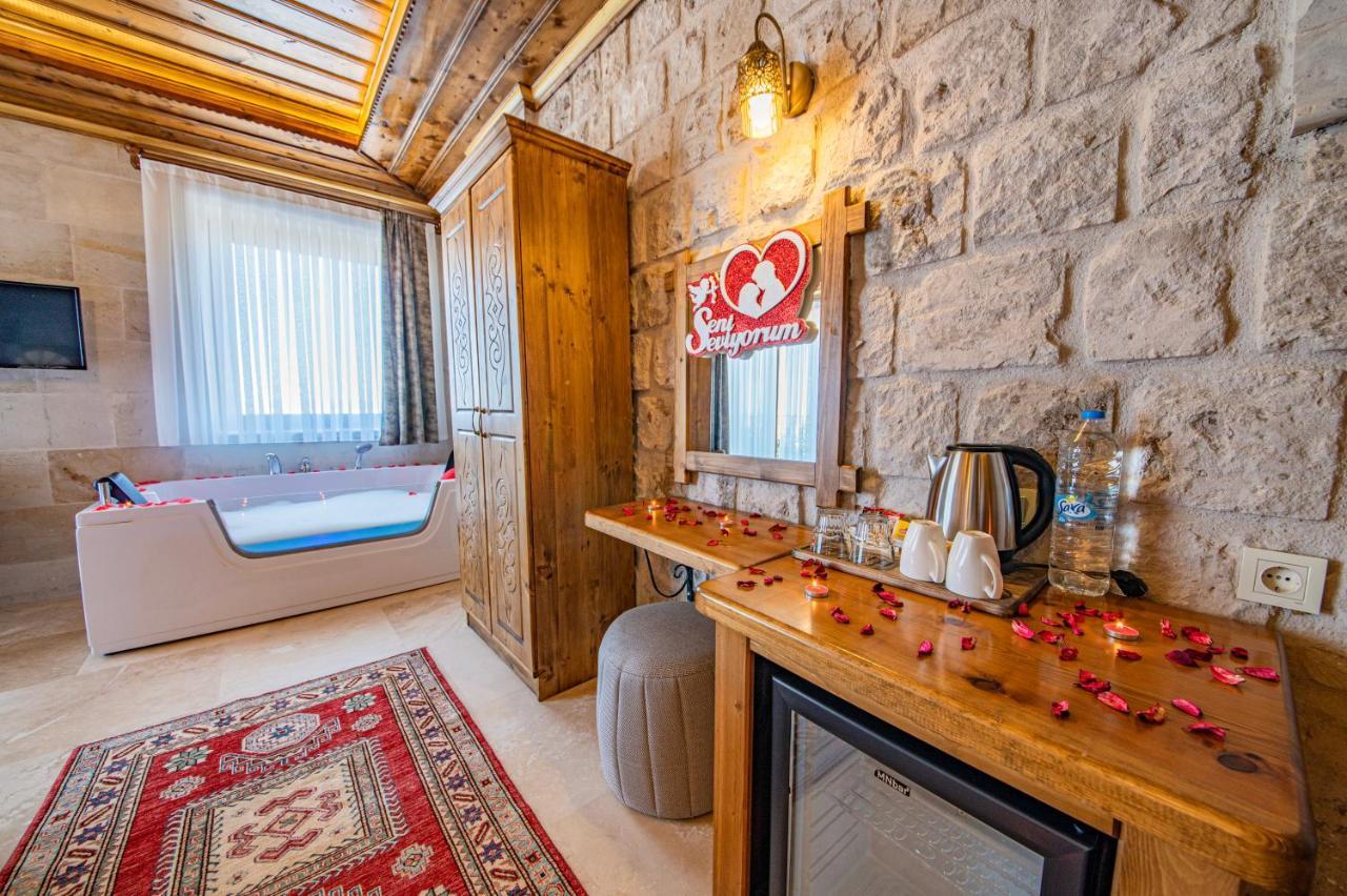 Remus Romulus Cappadocia Hotel Üchisar Bagian luar foto