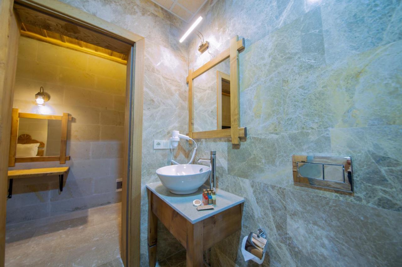 Remus Romulus Cappadocia Hotel Üchisar Bagian luar foto