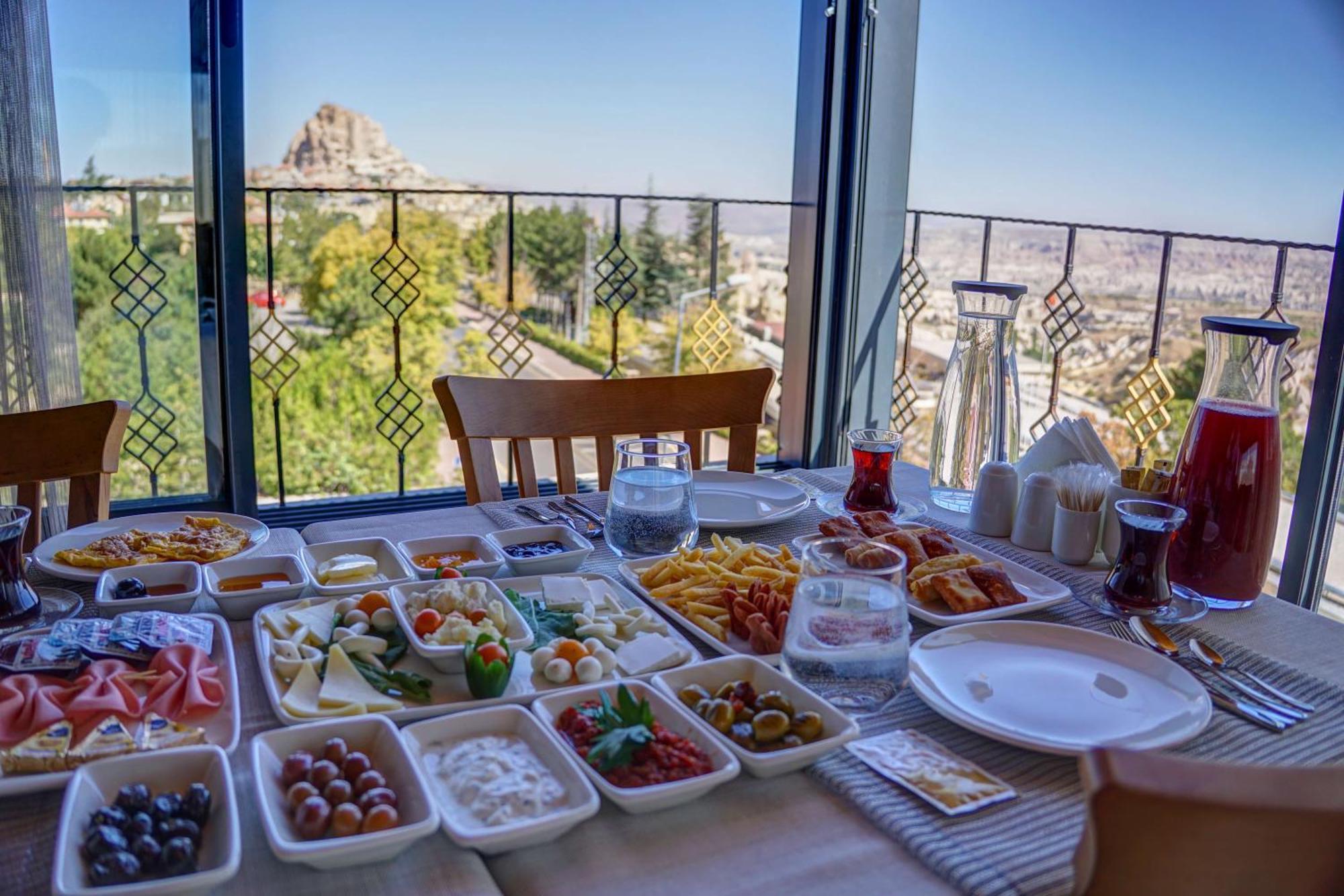 Remus Romulus Cappadocia Hotel Üchisar Bagian luar foto
