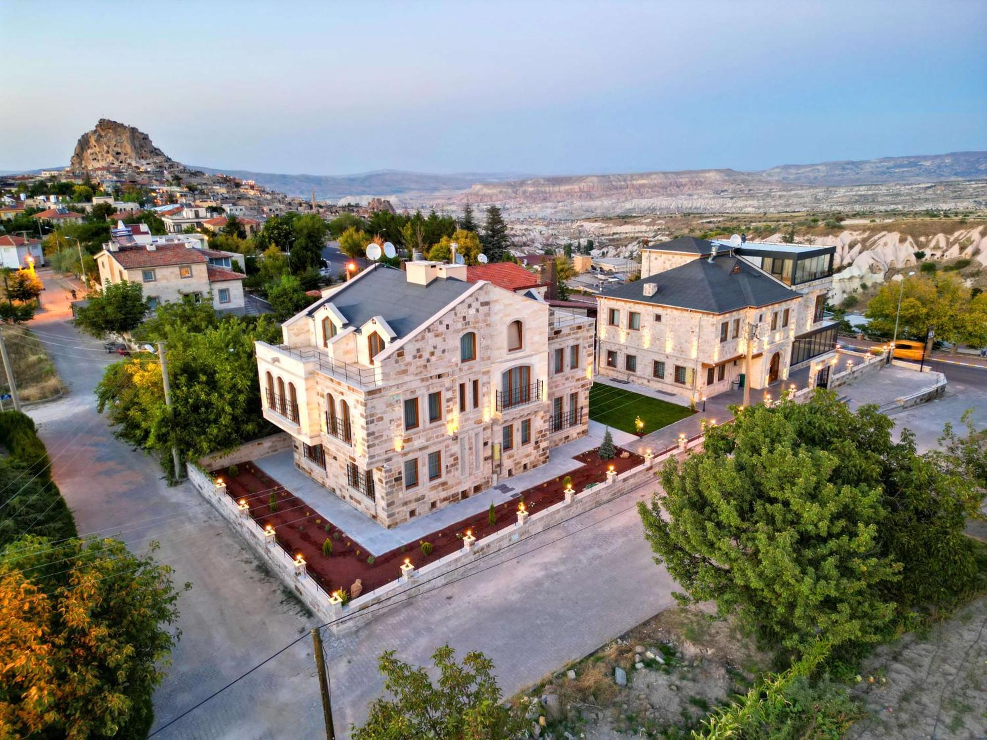 Remus Romulus Cappadocia Hotel Üchisar Bagian luar foto