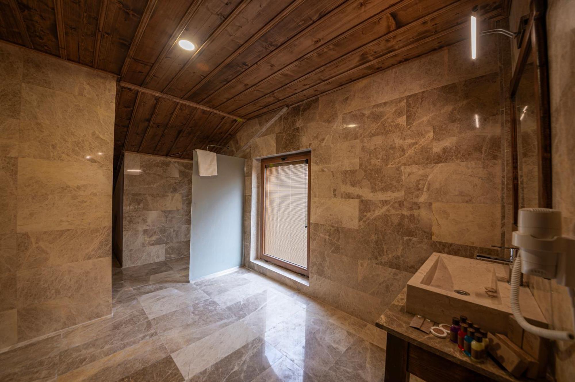 Remus Romulus Cappadocia Hotel Üchisar Bagian luar foto