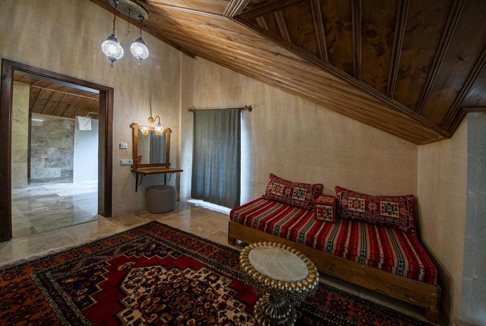 Remus Romulus Cappadocia Hotel Üchisar Bagian luar foto