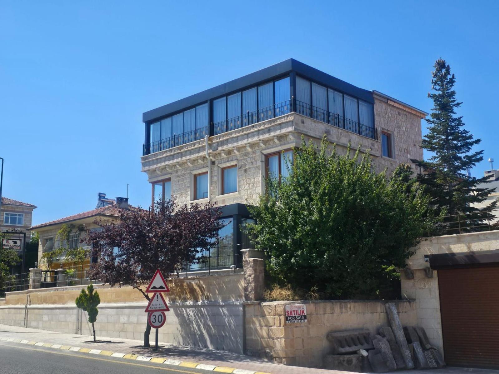 Remus Romulus Cappadocia Hotel Üchisar Bagian luar foto