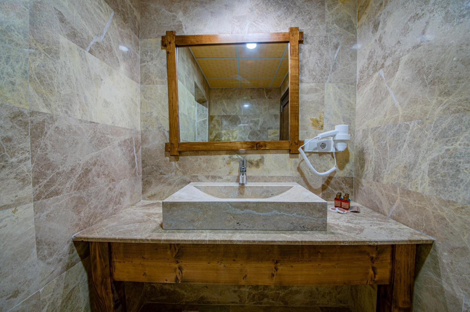 Remus Romulus Cappadocia Hotel Üchisar Bagian luar foto