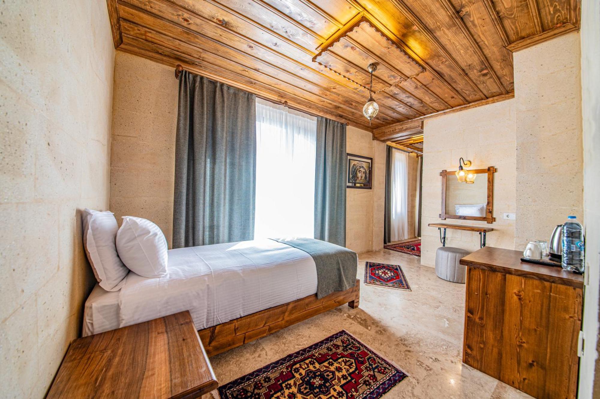 Remus Romulus Cappadocia Hotel Üchisar Bagian luar foto
