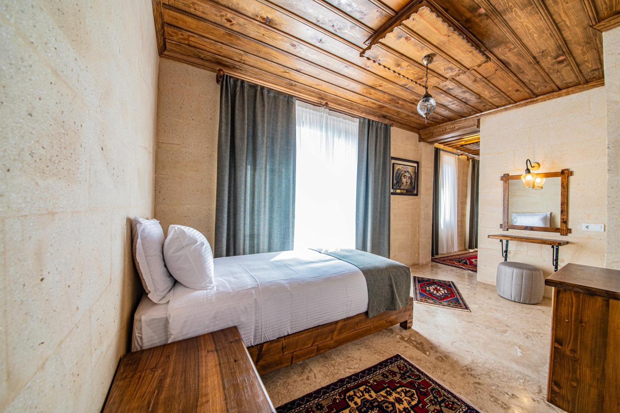 Remus Romulus Cappadocia Hotel Üchisar Bagian luar foto